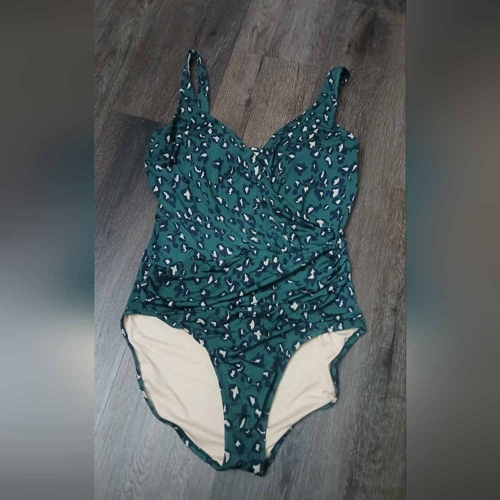 Garnet Hill Pine Lepord One Piece Swimsuit Size 12